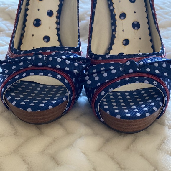 Like new, worn once for Halloween event - Picture 4 of 4